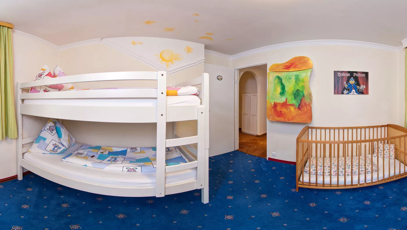 Kinderhotel Zimmer/Appartement Himmelbett